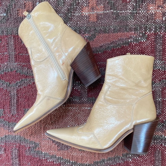Western Pointed Toe Booties - Picture 6 of 8